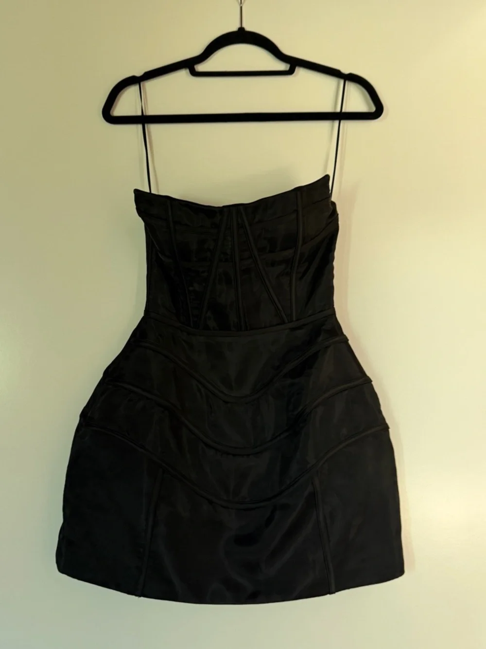 Heiress Beverly Hills Black Wavy Strapless Corset A-Line Mini Dress - Picture 3 of 6